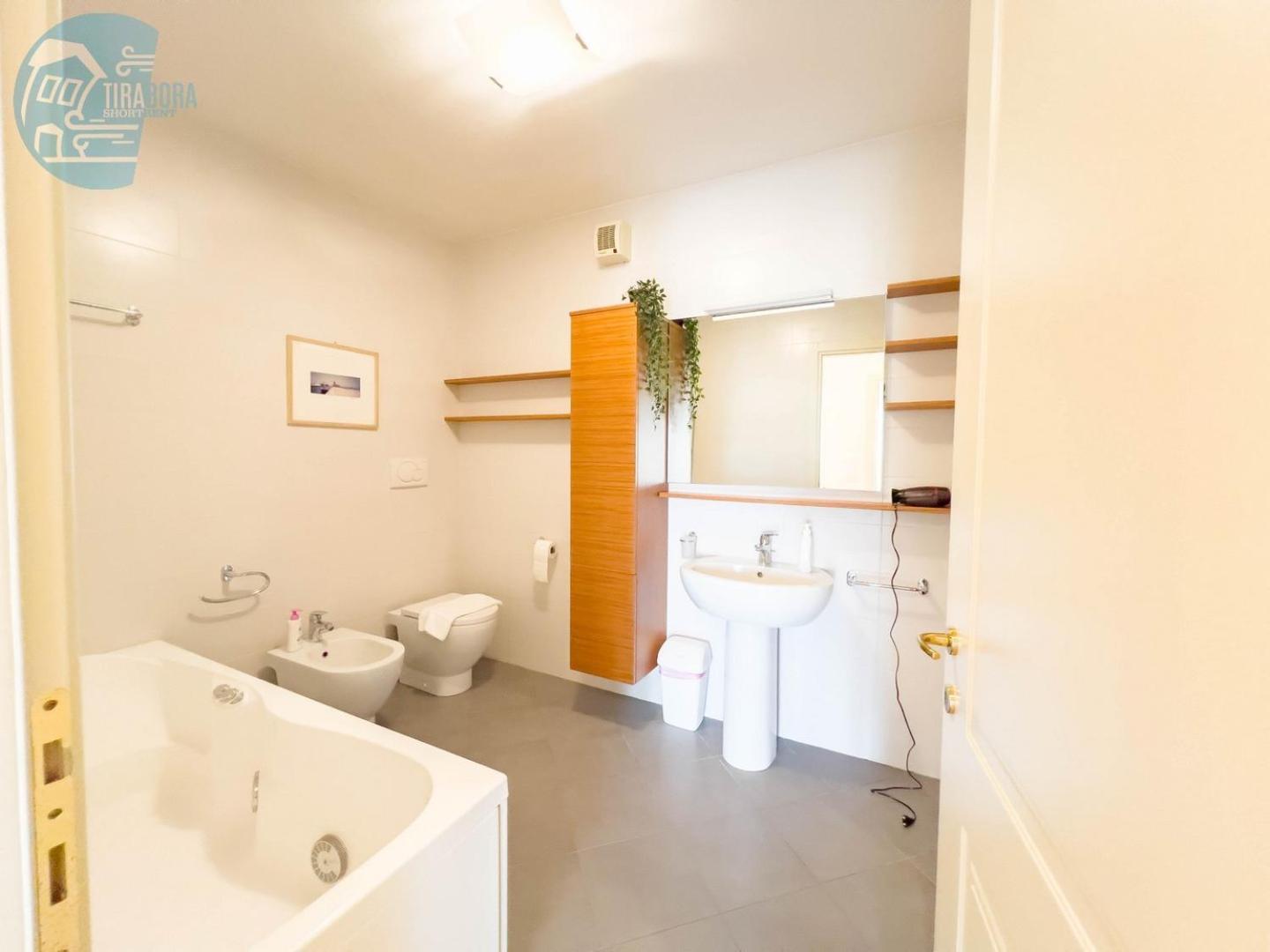 דירות טריאסטה Cattedrale 5 Tirabora Short Rent מראה חיצוני תמונה